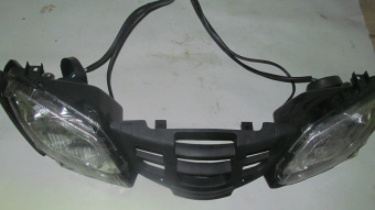 Фары в сборе с решеткой компл.  XY200ST-6A